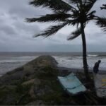 ഫെയ്ഞ്ചൽ ചുഴലിക്കാറ്റ്; ചെന്നൈയിൽ നാല് മരണം, മഴയുടെ ശക്തി കുറഞ്ഞു